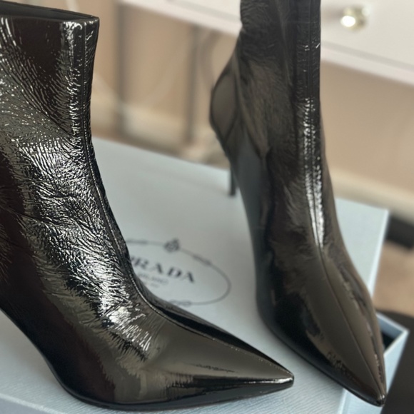 Prada boots - Picture 3 of 7